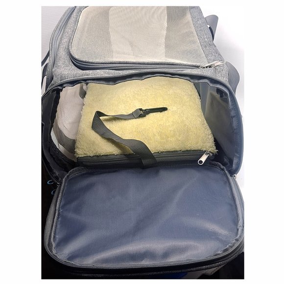 Henkelion Pet Carrier - Picture 7 of 11